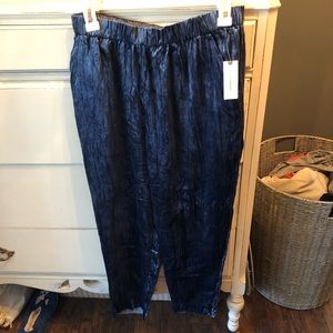Anthropologie Velvet cropped pant